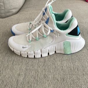 Women’s Nike Metcon Free 4 Size 9.5